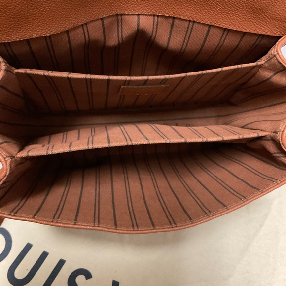 Louis Vuitton Pochette Métis Tan Crossbody Bag - Picture 15 of 16